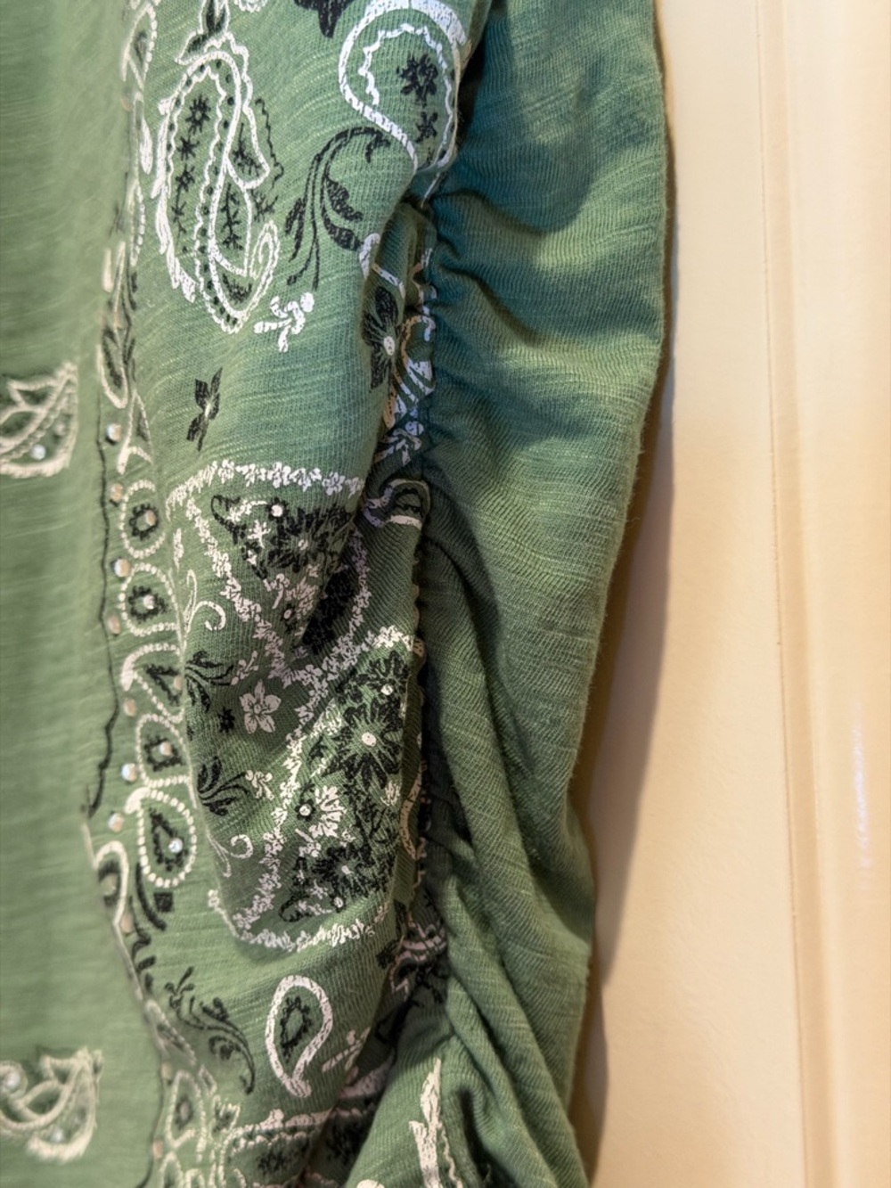 Lane Bryant Olive Green Bandana-Print Short Sleeve Tee - Picture 4 of 10